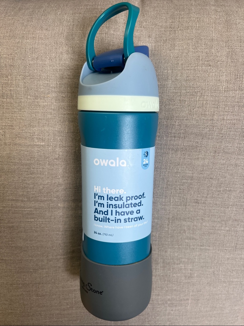 Owala FreeSip Stainless Steel Water Bottle in a 24 oz size blue & teal color - Picture 3 of 8